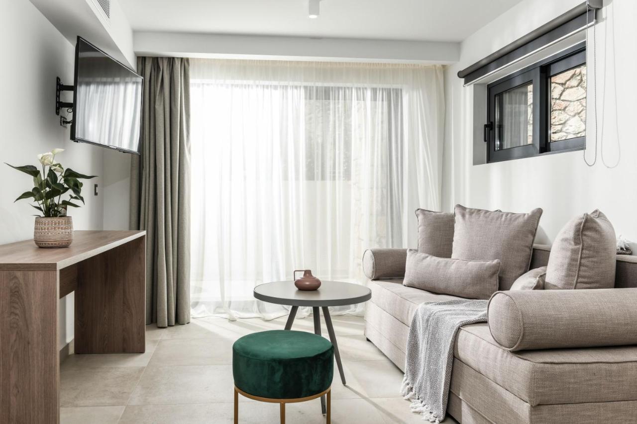Lagoon Luxury Suites Vasilikos  Bagian luar foto