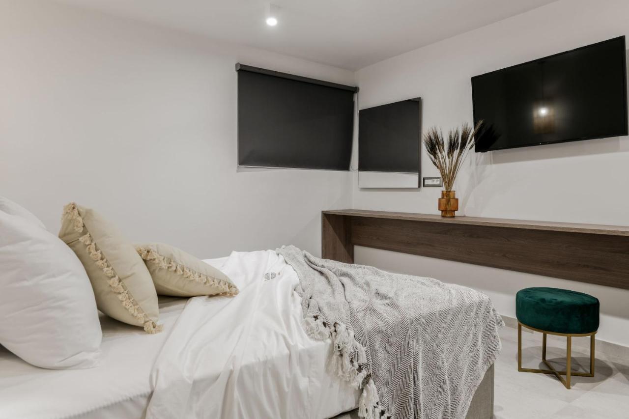 Lagoon Luxury Suites Vasilikos  Bagian luar foto